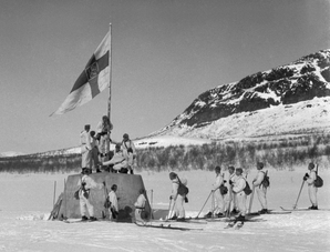 Finnish soldiers raised the flag between Norway, Sweden, and Finland on 27 April 1945, marking the end of WW2.